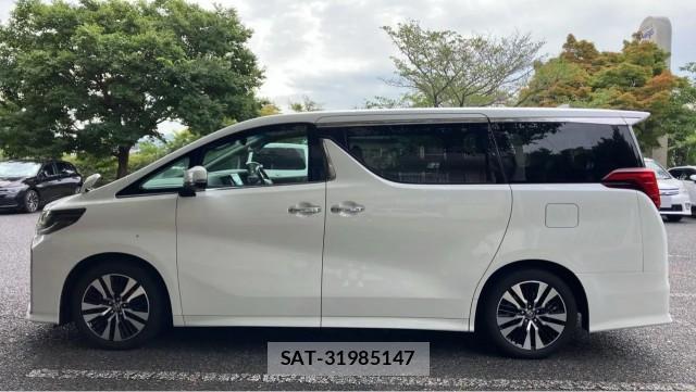 Toyota ALPHARD 2021-10 8282116-10