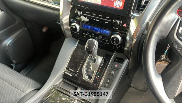 Toyota ALPHARD 2021-10 8282116-14