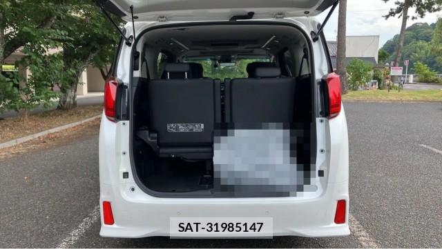 Toyota ALPHARD 2021-10 8282116-17