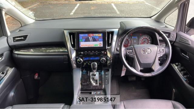 Toyota ALPHARD 2021-10 8282116-2