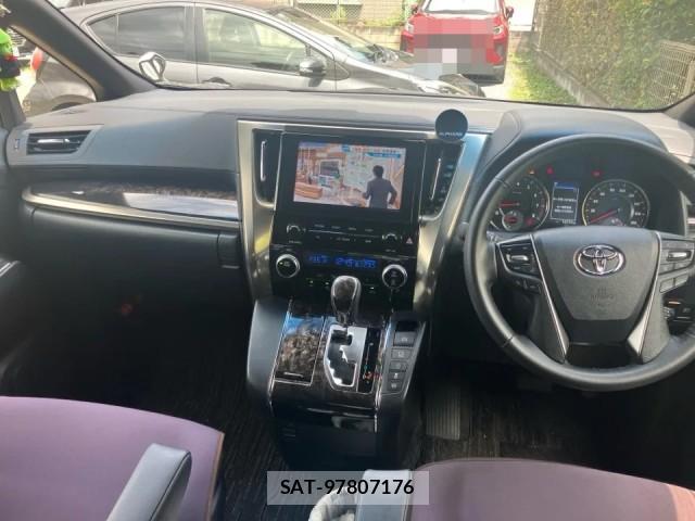 Toyota ALPHARD 2022-12 8282135-2