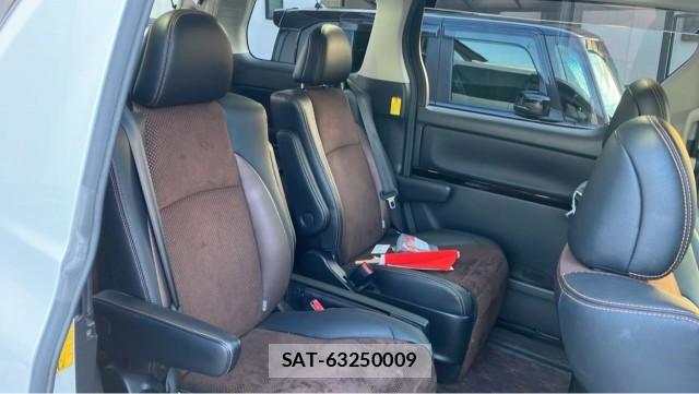 Toyota ALPHARD 2014-02 8282162-6
