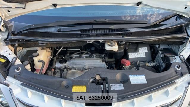 Toyota ALPHARD 2014-02 8282162-7