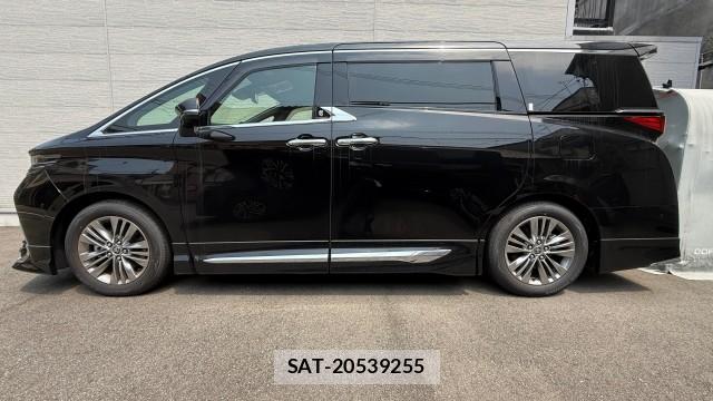 Toyota ALPHARD 2025-07 8282220-9