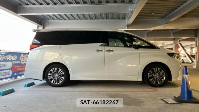 Toyota ALPHARD 2023-07 8282326-3