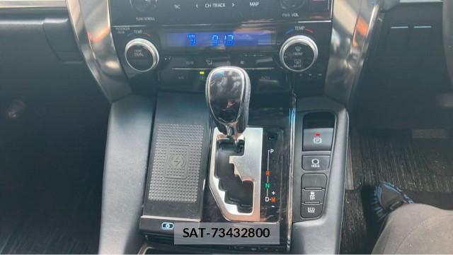 Toyota ALPHARD 2021-08 8282350-14