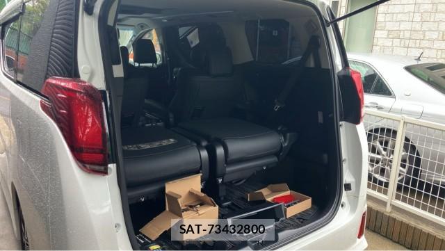 Toyota ALPHARD 2021-08 8282350-17