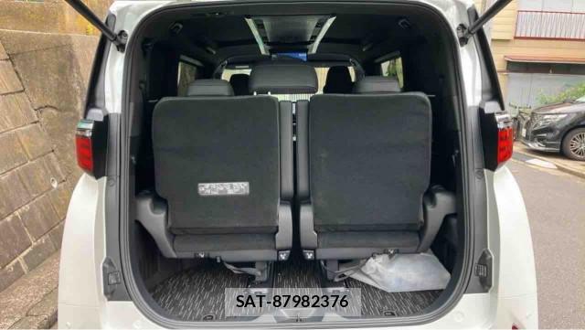 Toyota ALPHARD 2024-10 8282395-17