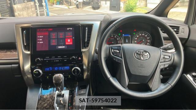 Toyota ALPHARD 2021-08 8282429-16
