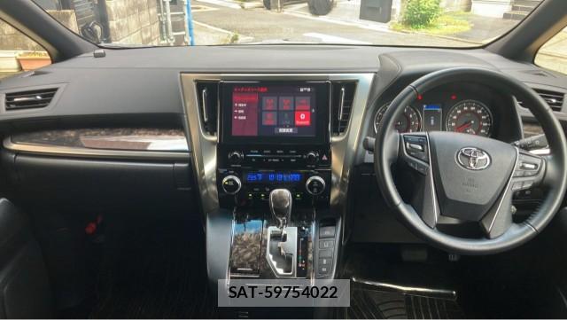 Toyota ALPHARD 2021-08 8282429-2