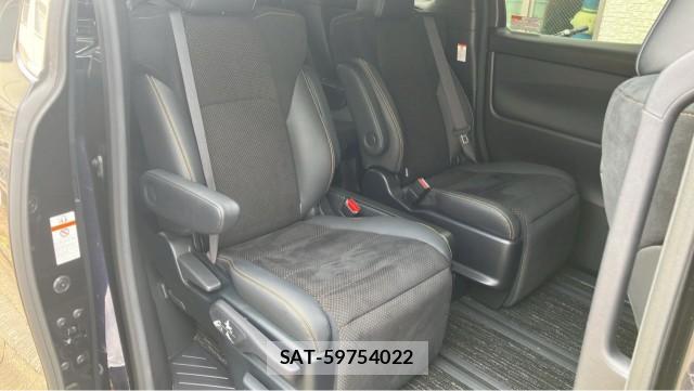 Toyota ALPHARD 2021-08 8282429-6