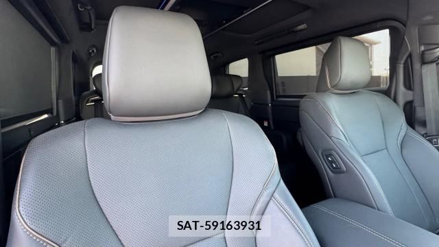 Toyota ALPHARD 2023-10 8282452-5