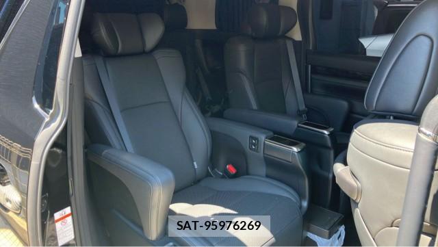 Toyota ALPHARD 2022-06 8282496-6