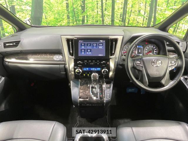 Toyota ALPHARD 2022-09 8282668-1