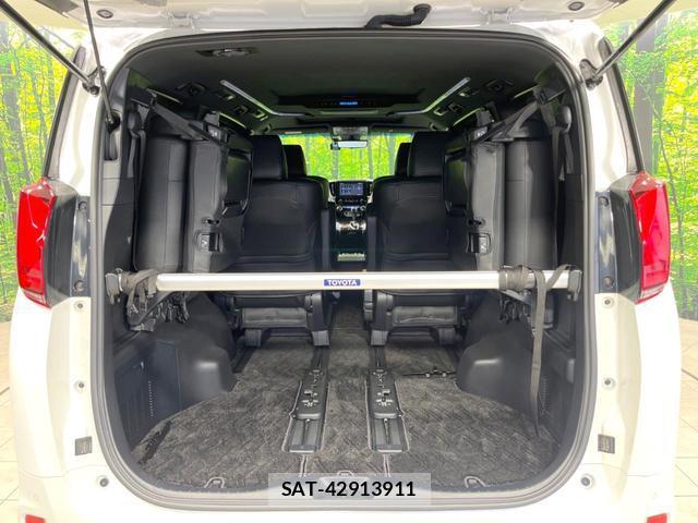 Toyota ALPHARD 2022-09 8282668-10
