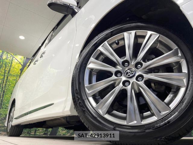 Toyota ALPHARD 2022-09 8282668-12