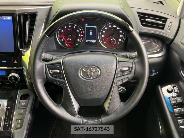 Toyota ALPHARD 2019-08 8282848-11