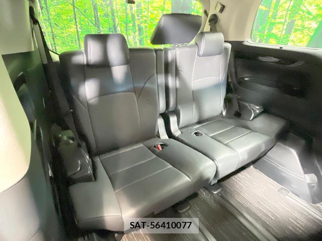 Toyota ALPHARD 2018-09 8282864-9
