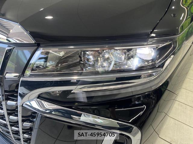 Toyota ALPHARD 2022-04 8283144-12