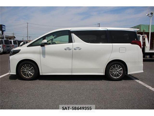 Toyota ALPHARD 2021-06 8283558-10