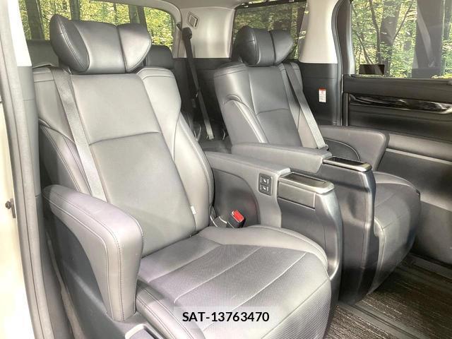 Toyota ALPHARD 2020-11 8284508-7
