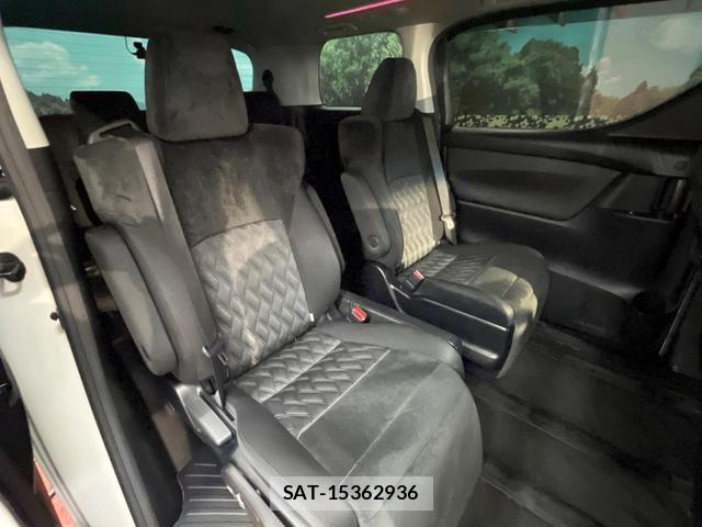 Toyota ALPHARD 2020-01 8284577-8