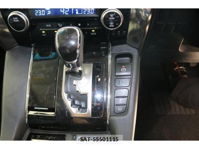Toyota ALPHARD 2019-01 8284592-14