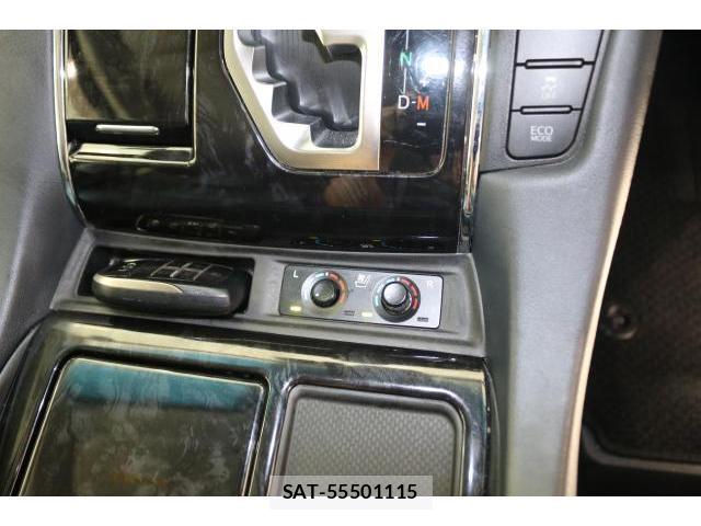 Toyota ALPHARD 2019-01 8284592-15