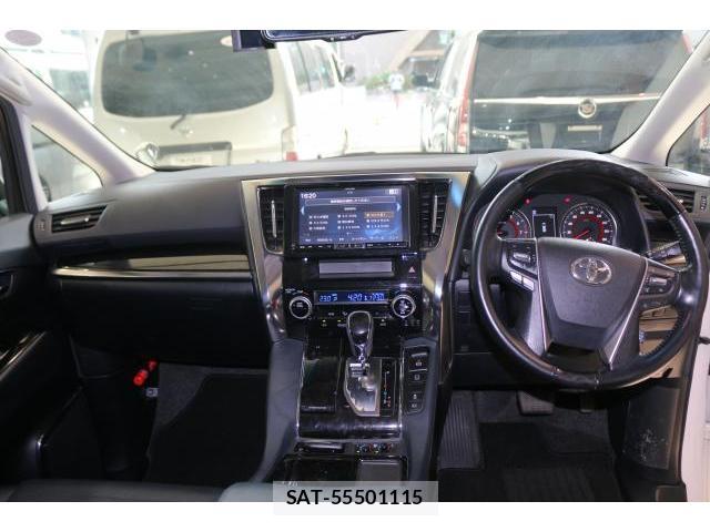Toyota ALPHARD 2019-01 8284592-2