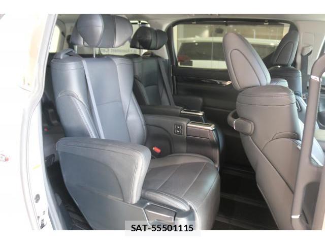 Toyota ALPHARD 2019-01 8284592-6