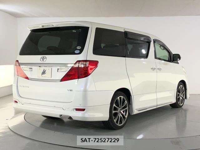 Toyota ALPHARD 2012-03 8284621-1