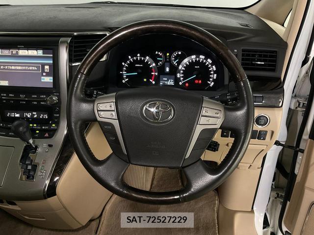 Toyota ALPHARD 2012-03 8284621-13