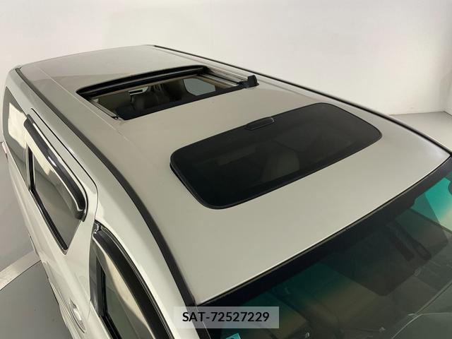 Toyota ALPHARD 2012-03 8284621-8