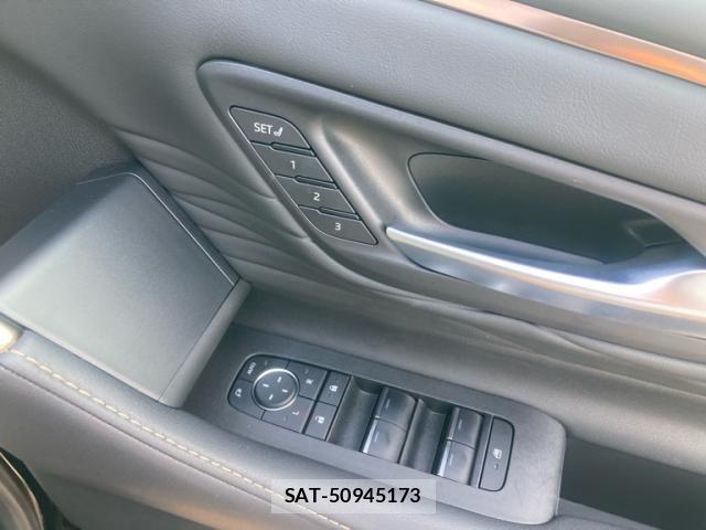 Toyota ALPHARD 2025-09 8284835-5