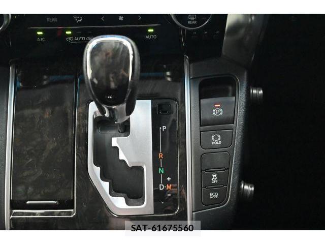 Toyota ALPHARD 2016-08 8284845-18