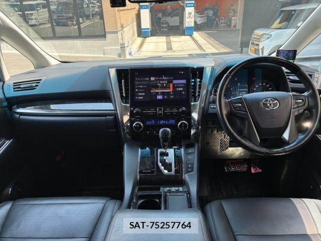 Toyota ALPHARD 2020-05 8285301-2