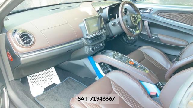 Renault ALPINE 2019-04 8277493-10