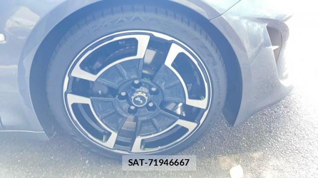 Renault ALPINE 2019-04 8277493-16