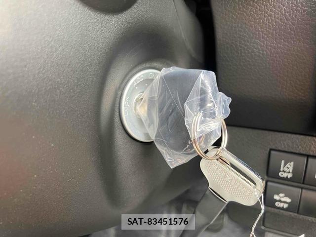 Suzuki ALTO 2025-12 8277096-9