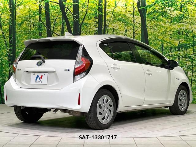 Toyota AQUA 2017-06 8276715-16