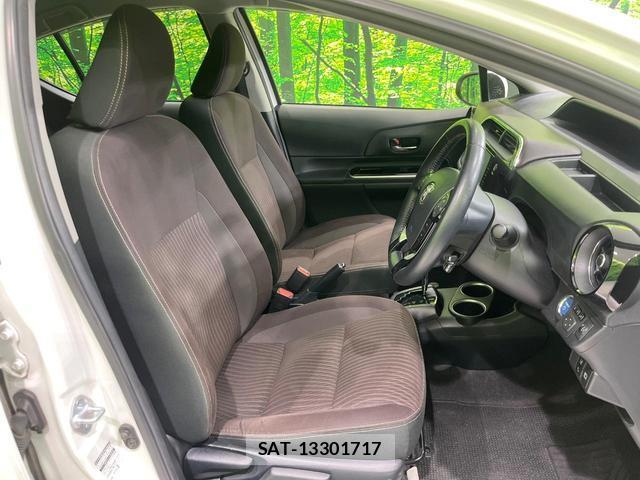 Toyota AQUA 2017-06 8276715-7