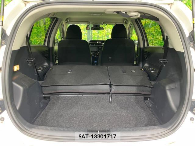 Toyota AQUA 2017-06 8276715-9