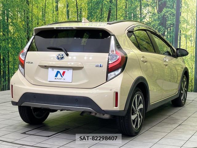 Toyota AQUA 2019-01 8276769-16