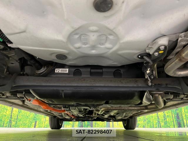 Toyota AQUA 2019-01 8276769-18