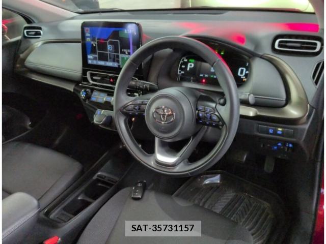 Toyota AQUA 2021-12 8277030-2