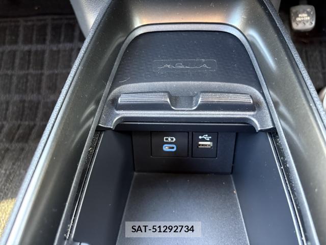 Toyota AQUA 2025-01 8277044-12