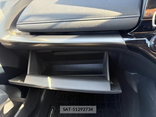Toyota AQUA 2025-01 8277044-17