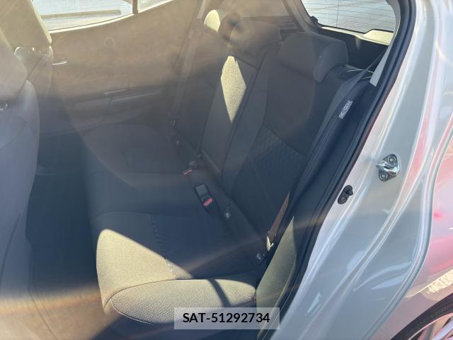 Toyota AQUA 2025-01 8277044-7