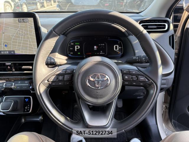 Toyota AQUA 2025-01 8277044-9