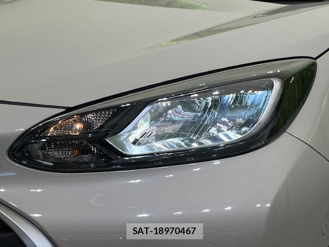 Toyota AQUA 2021-12 8277053-11